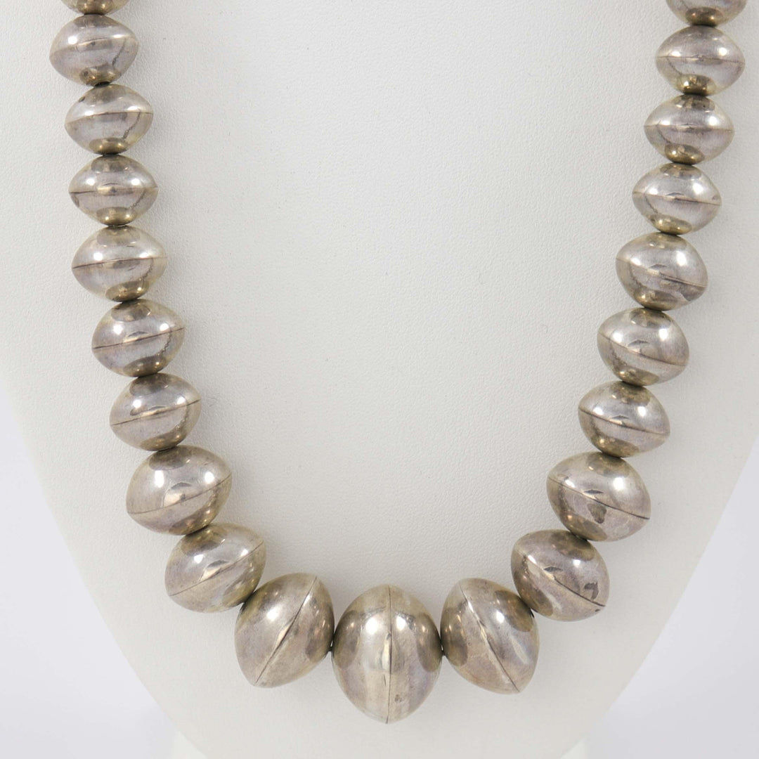 1980s Navajo Pearl Necklace by Vintage Collection - Garland's